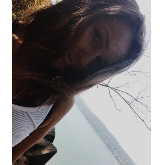 Meet your Posher, Marina🌊⛵️ - Picture 3 of 4